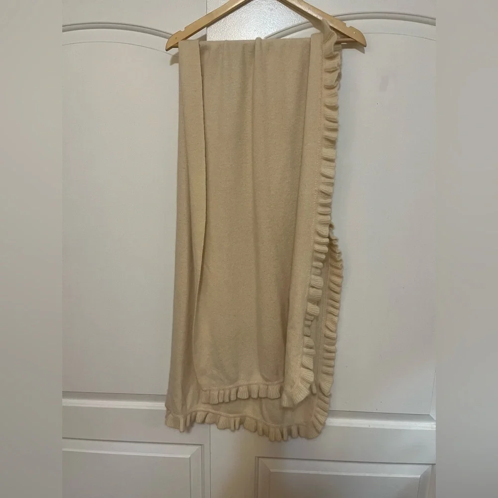 Dior cashmere blend ruffle knit scarf